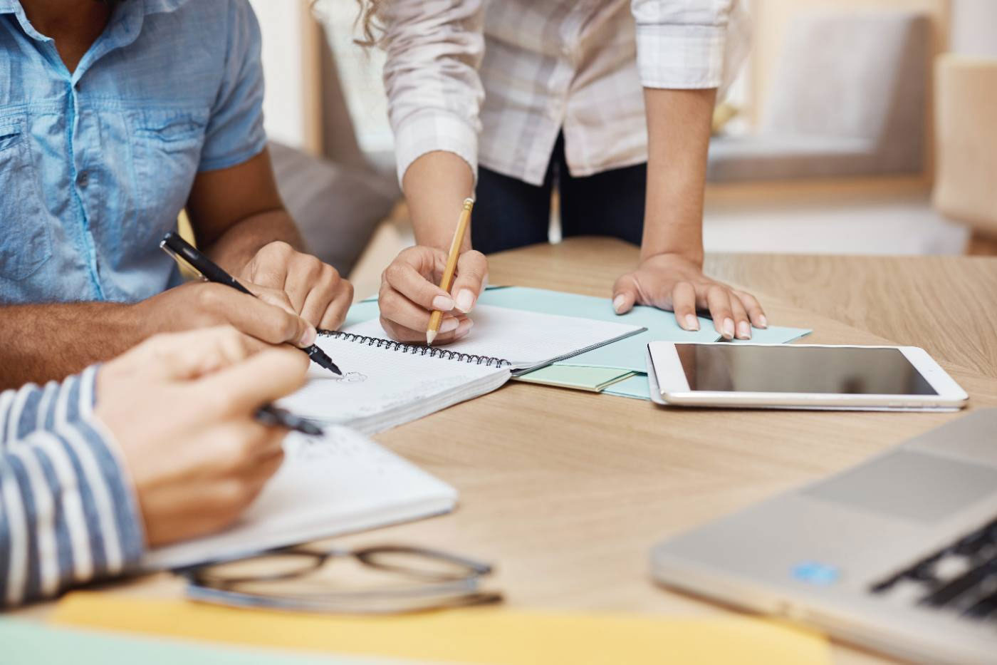 Travail en équipe avec des outils non synchronisés